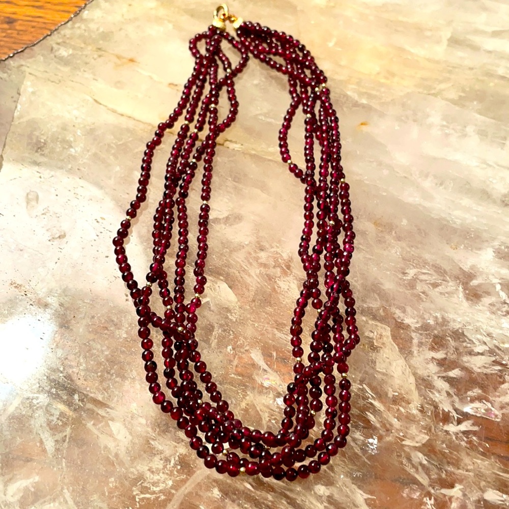 Garnet bead necklace,